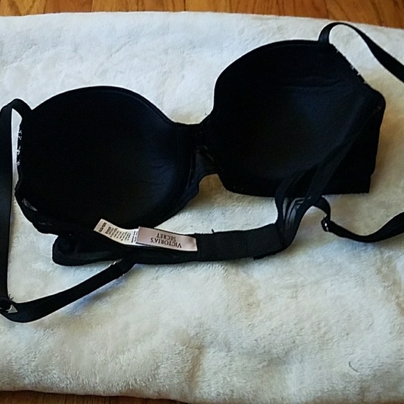 Victoria Secret Bra - Picture 2 of 2